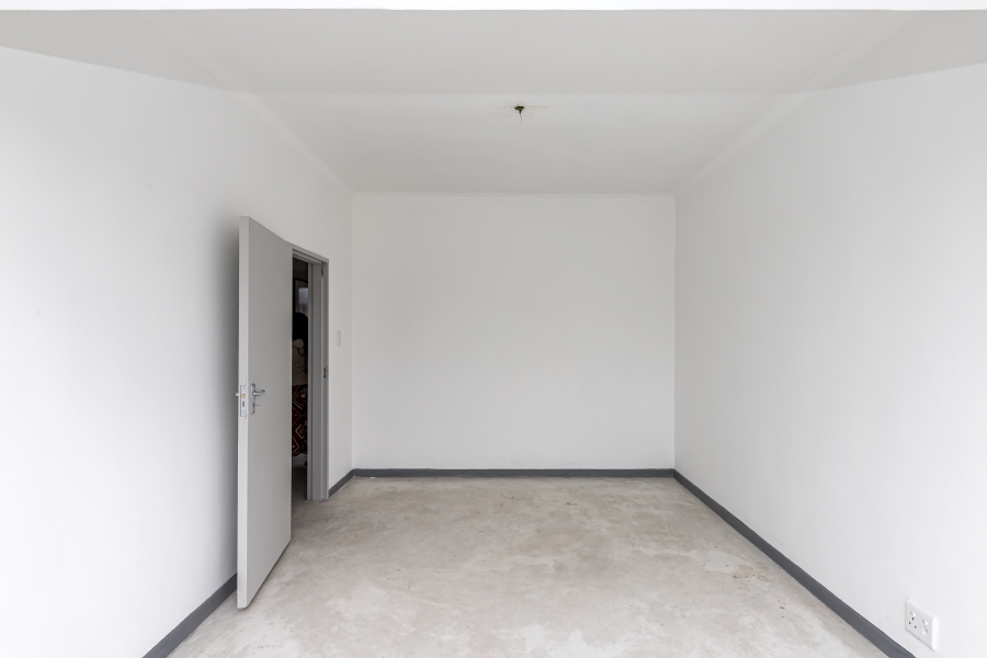 3 Bedroom Property for Sale in Zonnebloem Western Cape